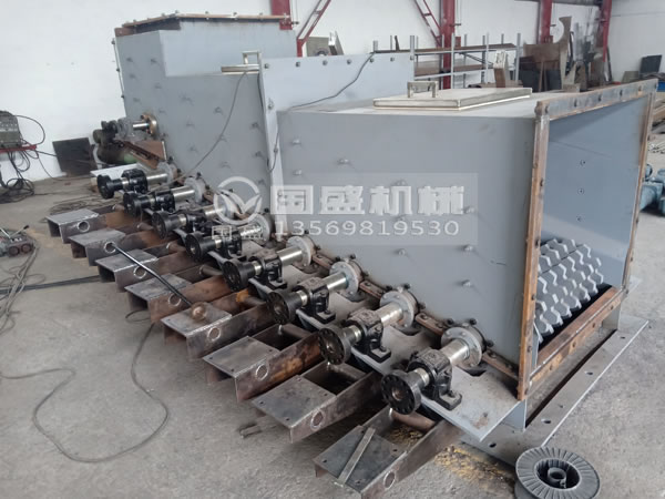 振動篩的篩面結(jié)構(gòu)參數(shù) 振動篩的篩面結(jié)構(gòu)參數(shù)