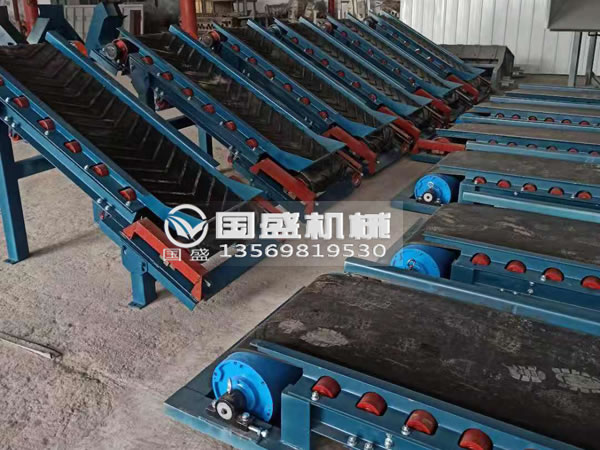 皮帶機安裝調(diào)試現(xiàn)場 皮帶機安裝調(diào)試現(xiàn)場