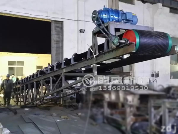土粉末裝車皮帶輸送機(jī) 土粉末裝車皮帶輸送機(jī)